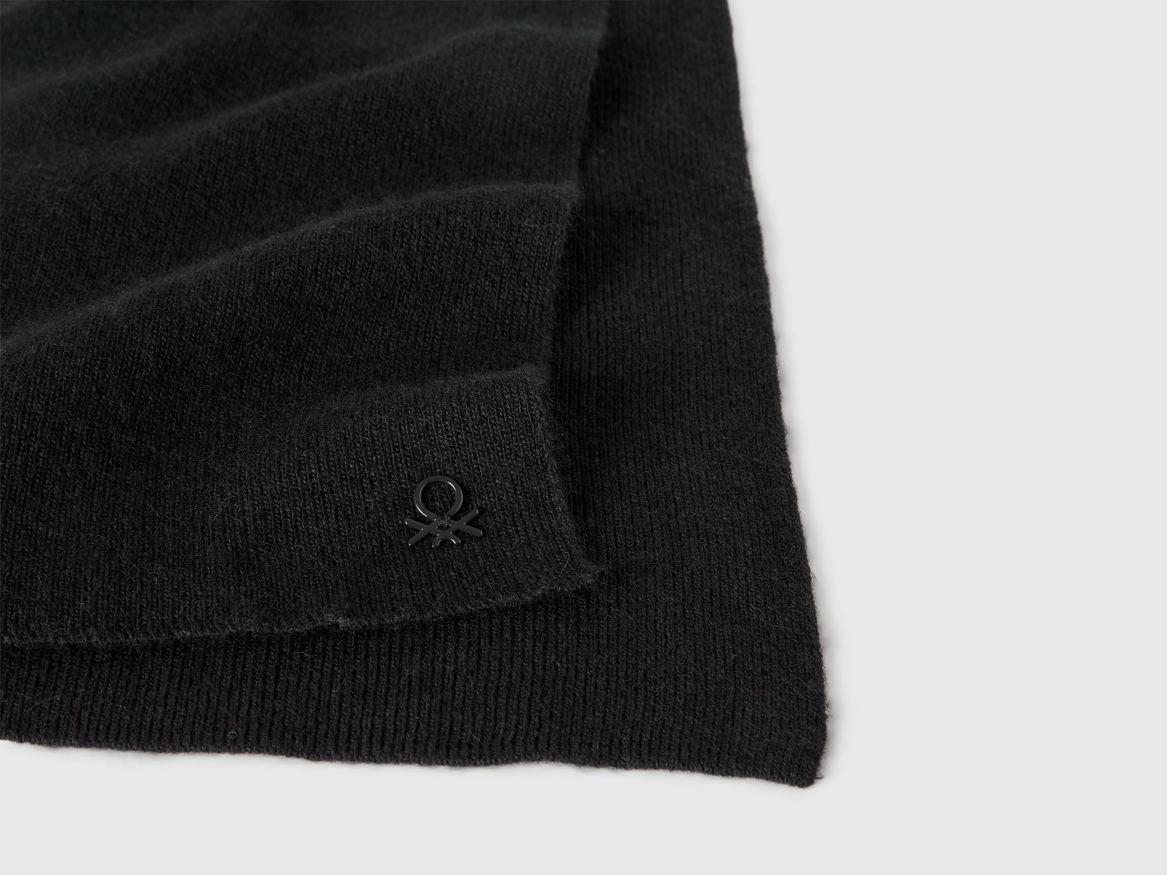 KNITTED SCARF Junior Boy image number 3